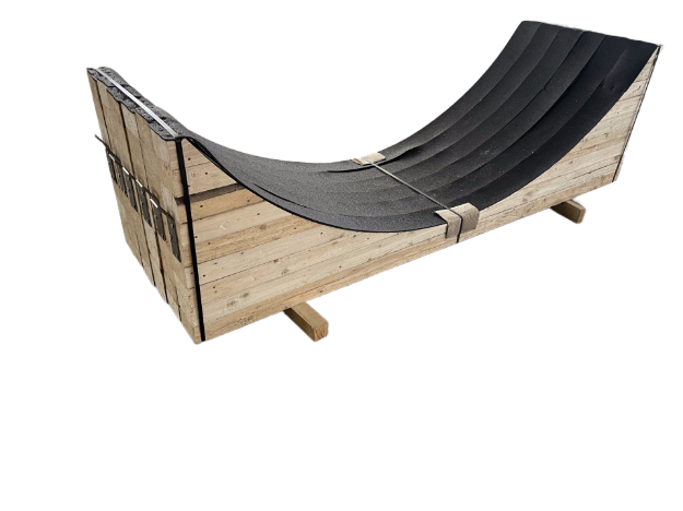Immagine di Selle industriali in legno